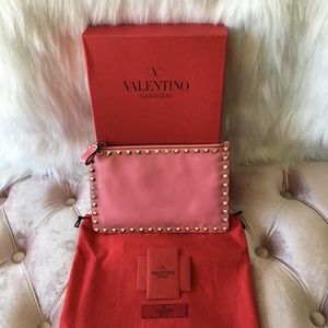 VALENTINO Pink Rockstud Clutch